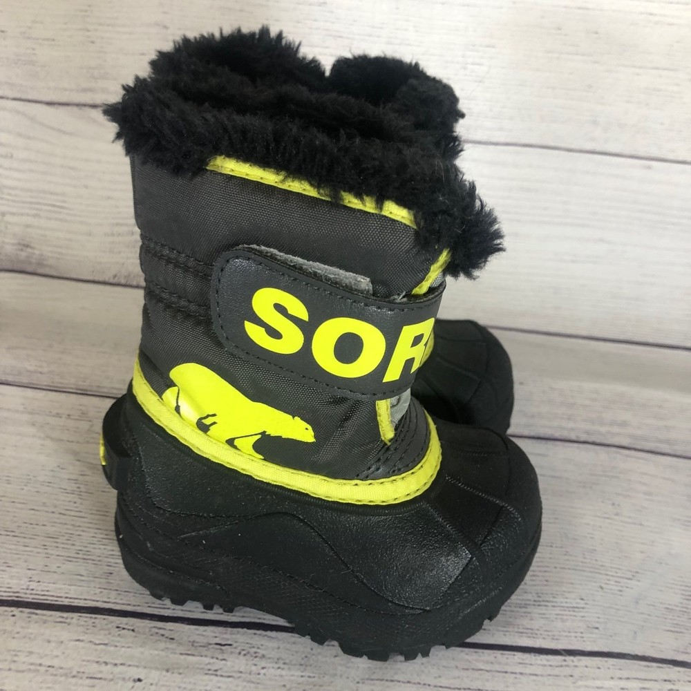 Sorel size 4 toddler Snow Boots snow commander black
